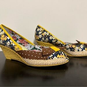 Retro style, canvas, sunny wedge summer shoe